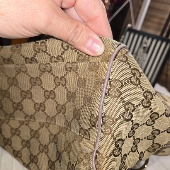 Authentic GUCCI Sukey Handbag - Picture 5 of 8